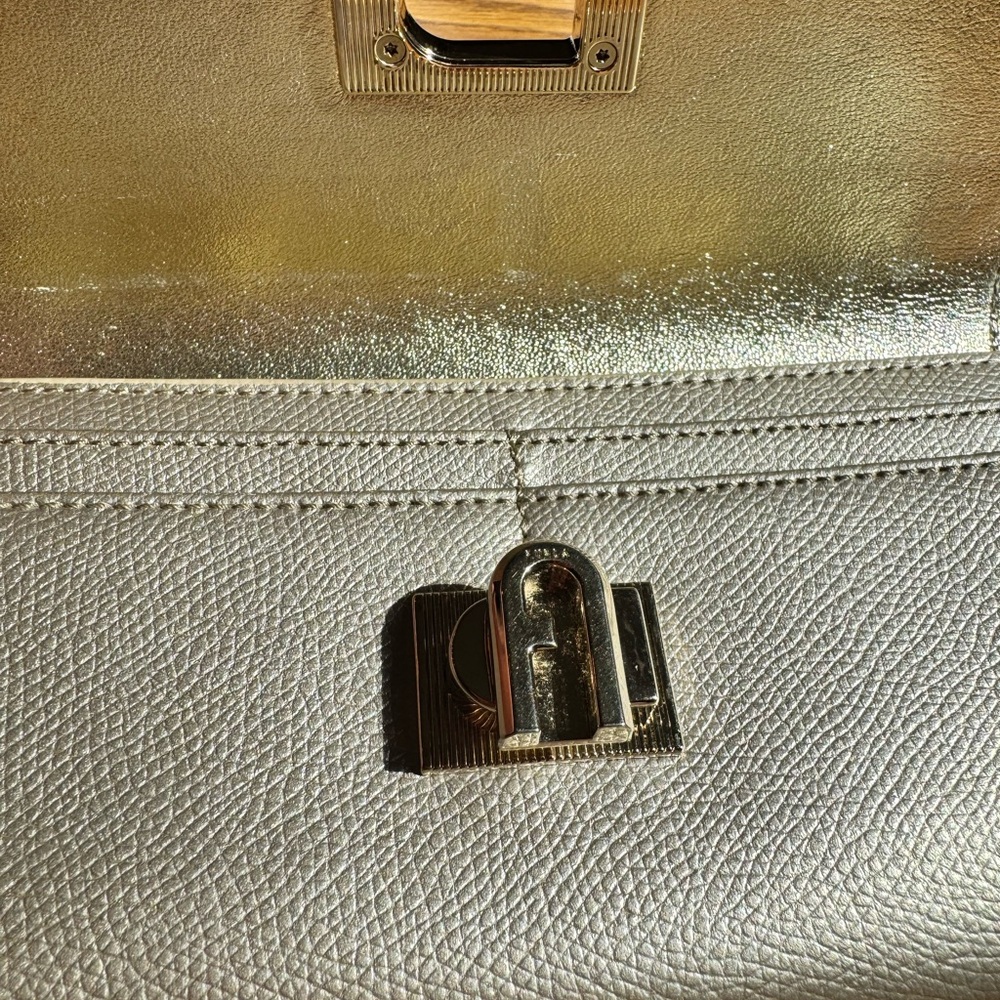 Furla 1927 Continental Wallet XL – Ballerina Gold – Authentic – Box & Dust Bag - Picture 8 of 12